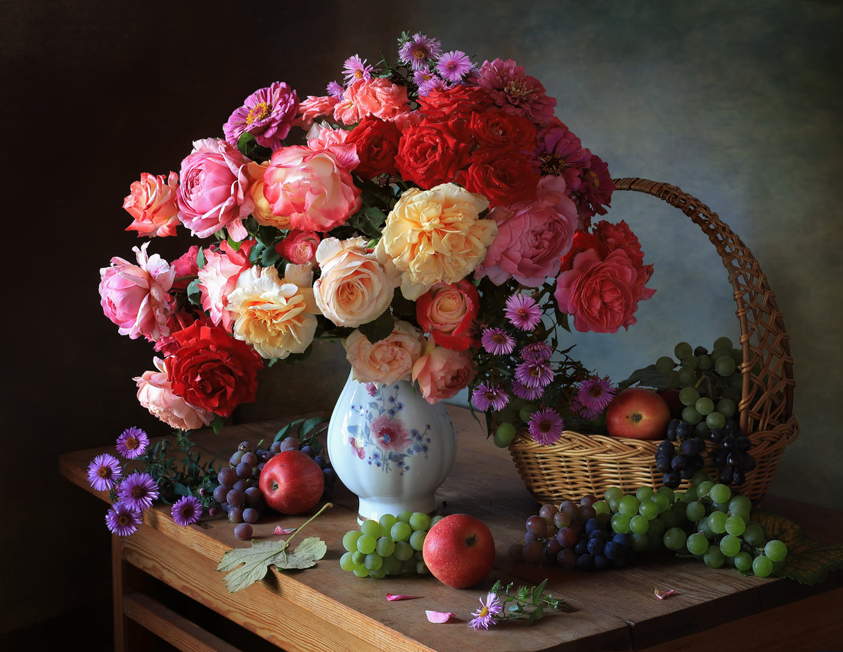 Still life with autumn roses and grapes Poster och Canvastavla