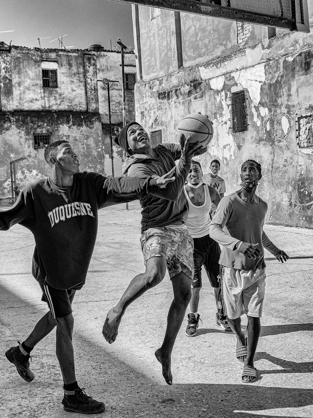 Playing Basketball Poster och Canvastavla