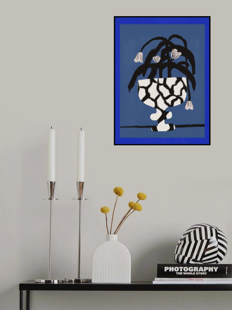 Cracked Vase In Blue Poster och Canvastavla